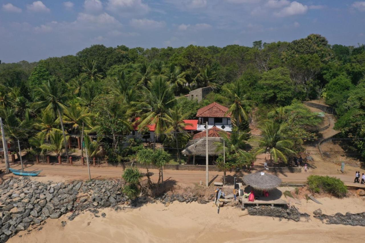 Sunchaser Beach Hotel Tangalle Exterior foto